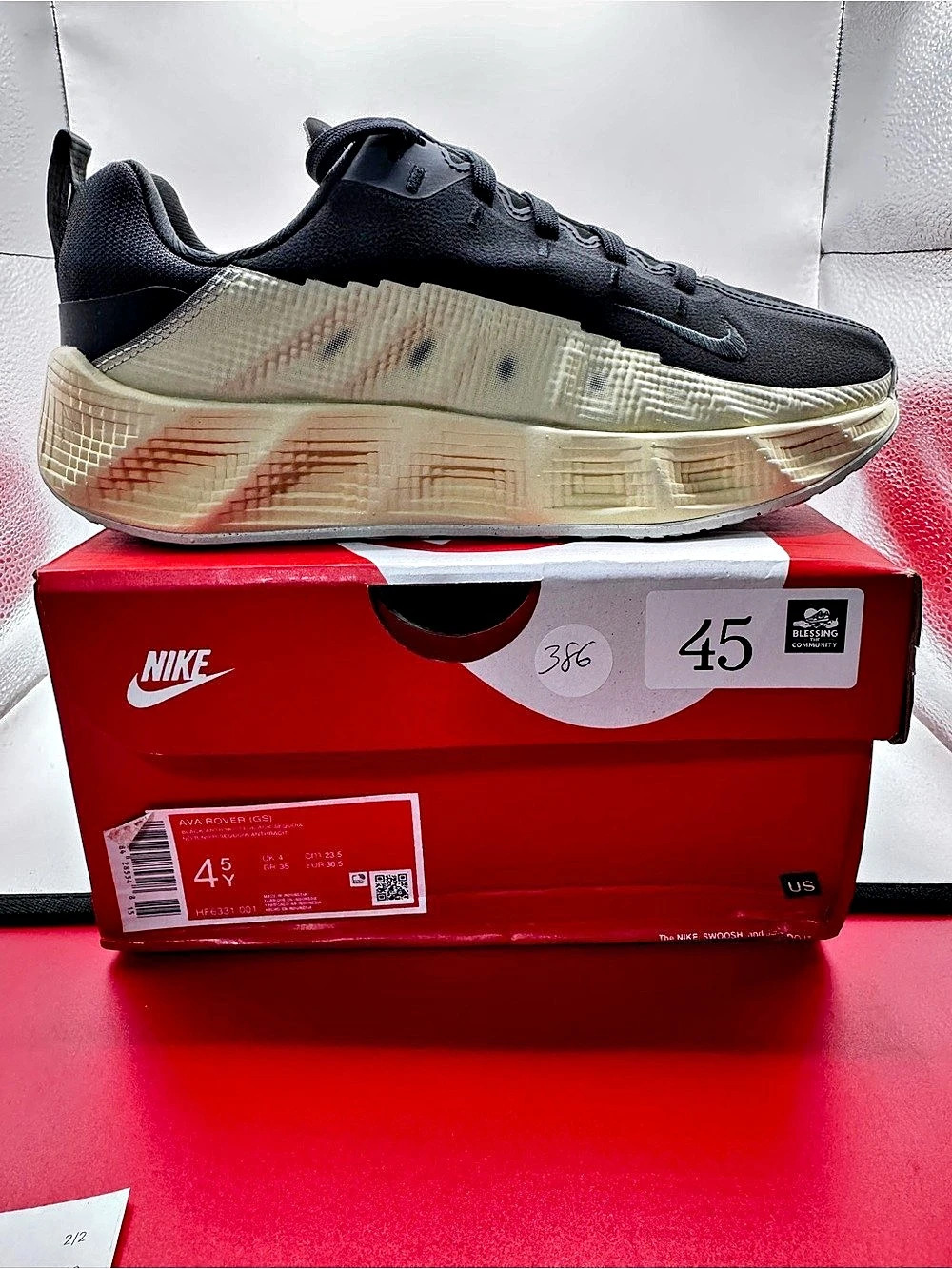 Nike Ava Rover Athletic Shoes Black & Gold US 4.5